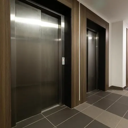 Metro Plocka Exquisite By Renters アパート *