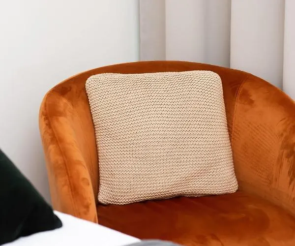 Metro Plocka Exquisite By Renters