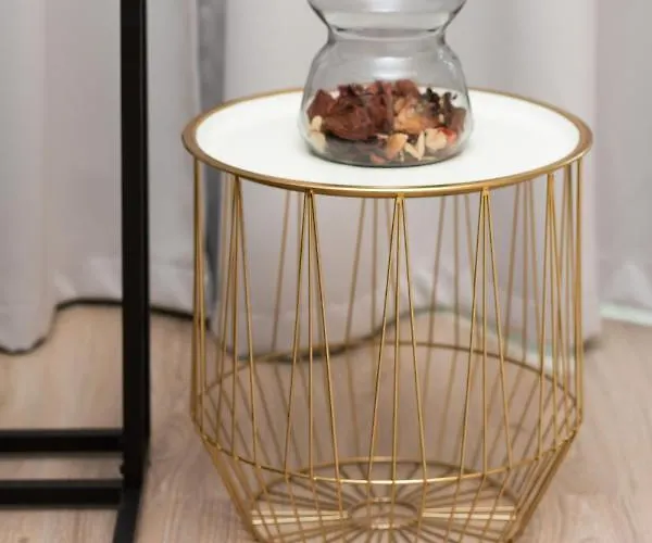 Metro Plocka Exquisite By Renters Apartment