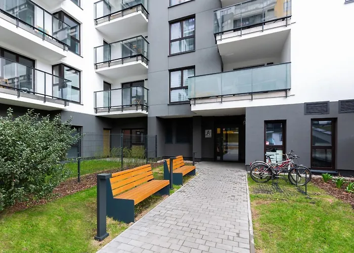 Metro Plocka Exquisite By Renters