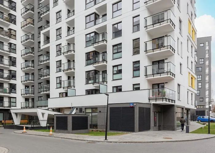 Metro Plocka Exquisite By Renters Warsaw