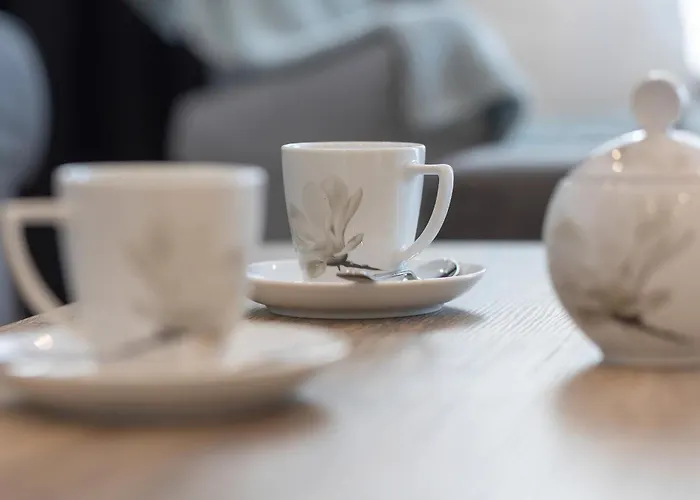 Metro Plocka Exquisite By Renters *