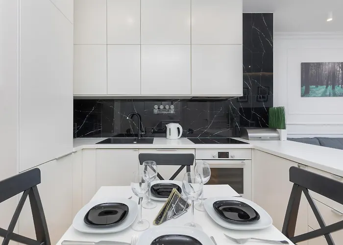 Metro Plocka Exquisite By Renters Warsaw