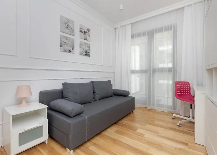 Apartment Metro Plocka Exquisite By Renters